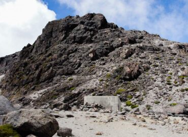 Rocas junto al refugio, Volcán Cayambe