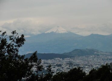 Vista del Cotopaxi desde el Volcán Casitagua
