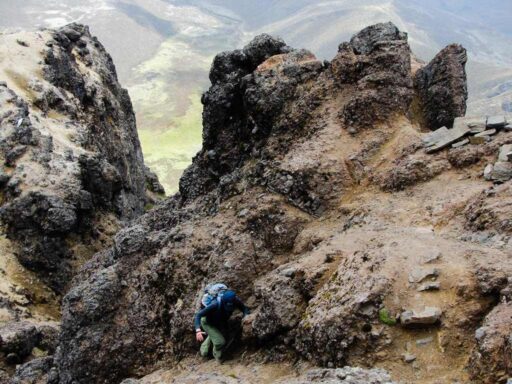 Cumbre Norte del Rumiñahui, entre arenales y rocas
